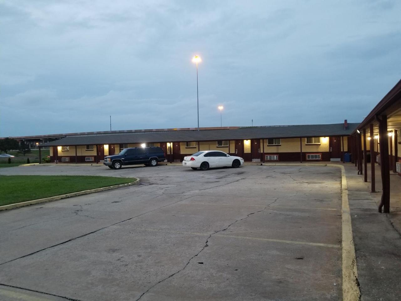 America'S Value Inn Oakhurst Eksteriør billede